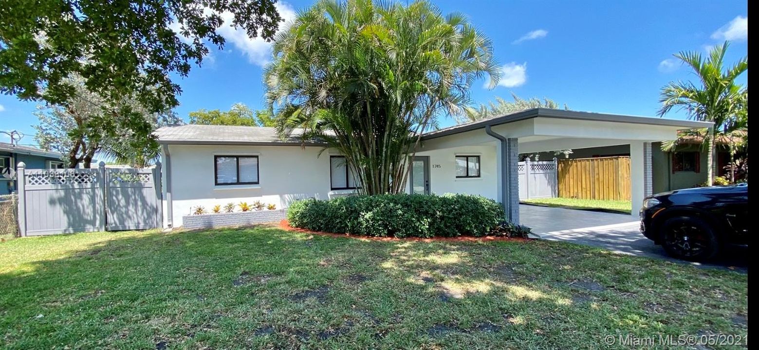 Recently Sold: $440,000 (3 beds, 2 baths, 1444 Square Feet)