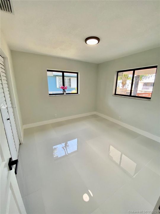 Recently Sold: $440,000 (3 beds, 2 baths, 1444 Square Feet)