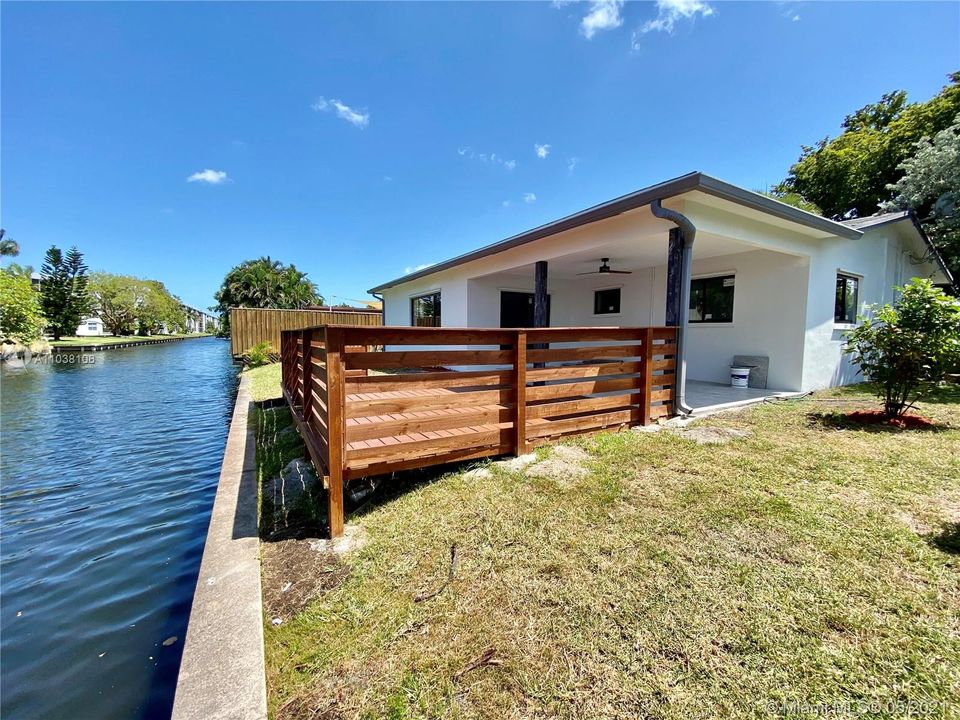 Recently Sold: $440,000 (3 beds, 2 baths, 1444 Square Feet)