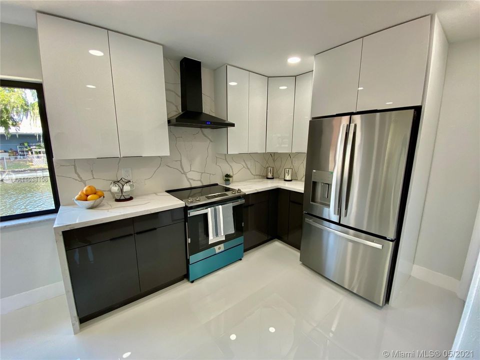 Recently Sold: $440,000 (3 beds, 2 baths, 1444 Square Feet)