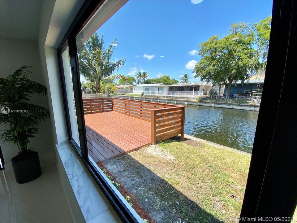 Recently Sold: $440,000 (3 beds, 2 baths, 1444 Square Feet)