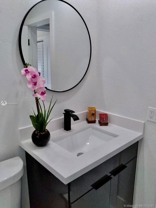 Recently Sold: $440,000 (3 beds, 2 baths, 1444 Square Feet)