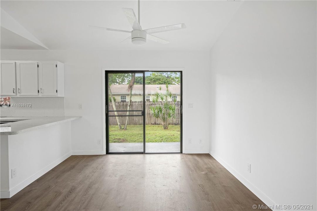 Recently Rented: $2,350 (2 beds, 2 baths, 1040 Square Feet)