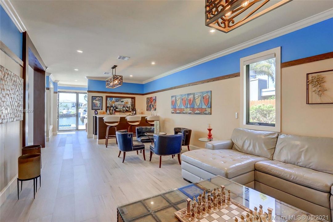 Recently Sold: $3,950,000 (3 beds, 4 baths, 4088 Square Feet)