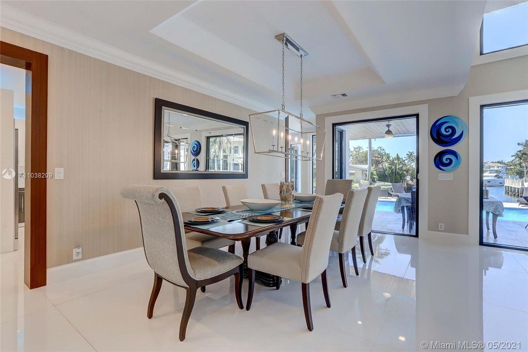 Recently Sold: $3,950,000 (3 beds, 4 baths, 4088 Square Feet)