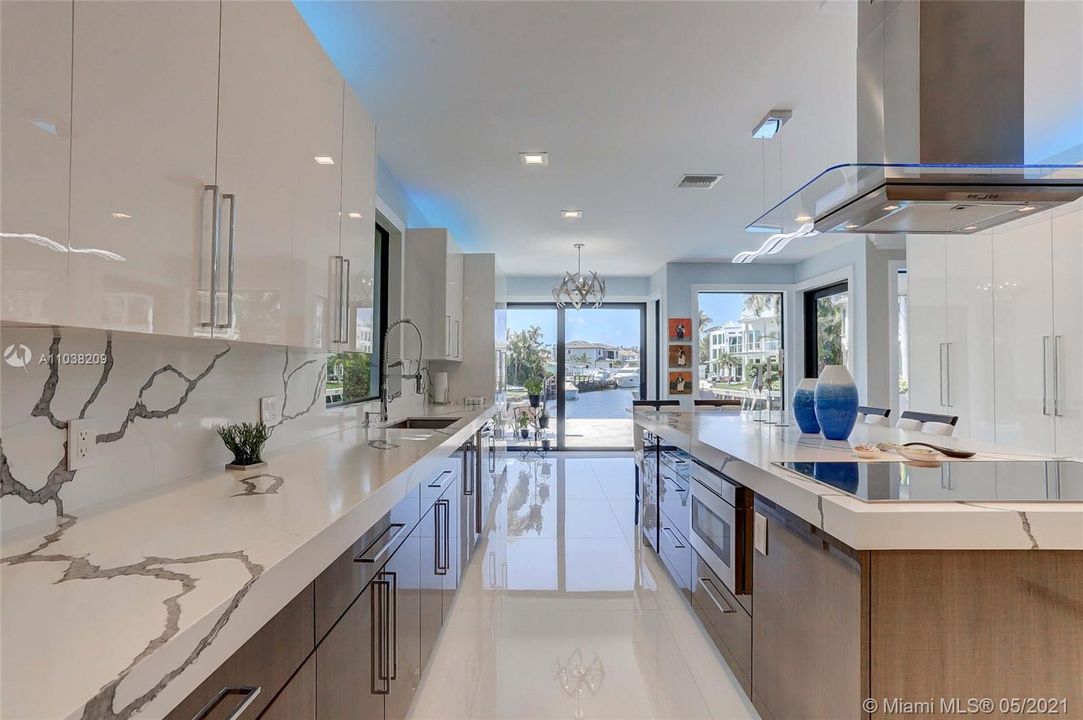 Recently Sold: $3,950,000 (3 beds, 4 baths, 4088 Square Feet)