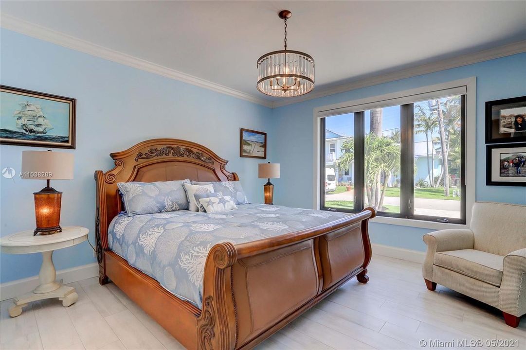 Recently Sold: $3,950,000 (3 beds, 4 baths, 4088 Square Feet)