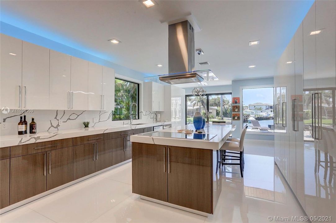 Recently Sold: $3,950,000 (3 beds, 4 baths, 4088 Square Feet)