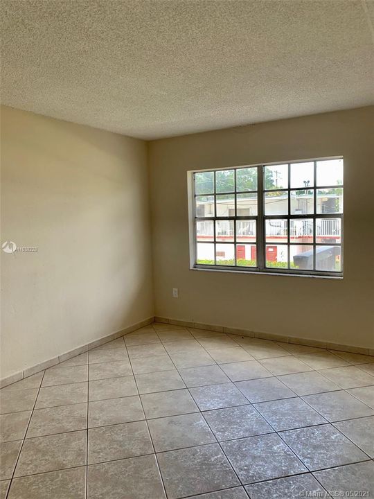 Недавно арендовано: $1,400 (1 спален, 1 ванн, 756 Квадратных фут)