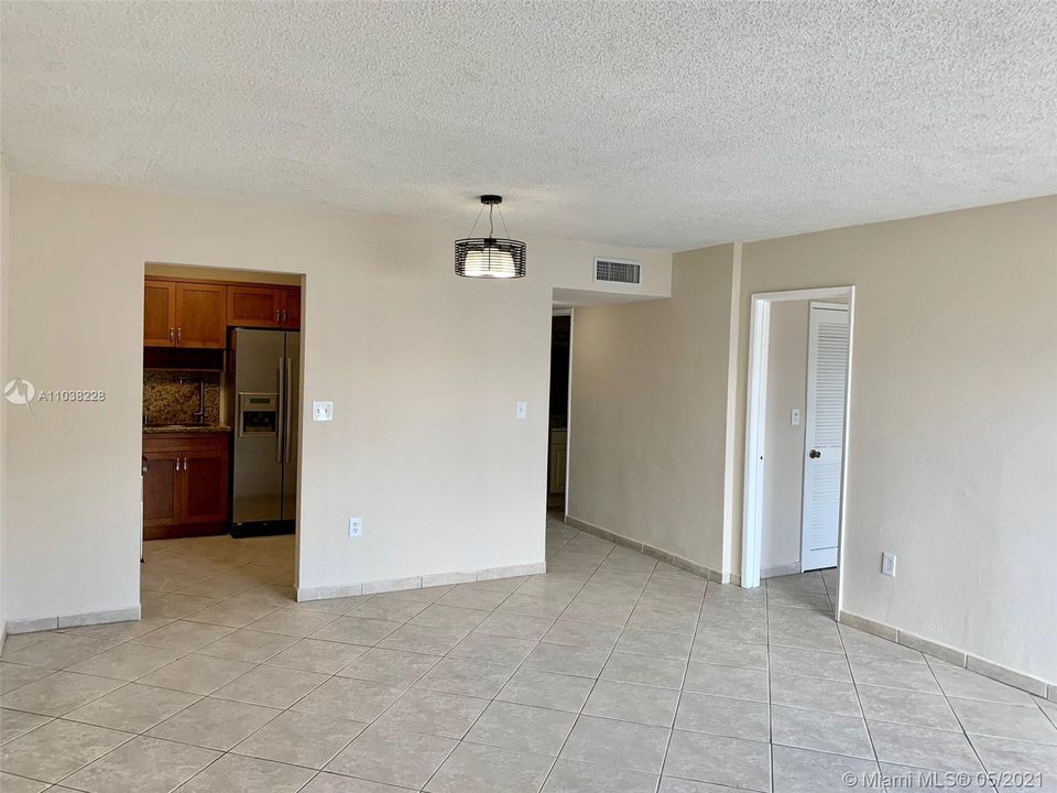 Недавно арендовано: $1,400 (1 спален, 1 ванн, 756 Квадратных фут)