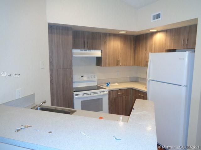Recently Rented: $1,475 (1 beds, 1 baths, 743 Square Feet)
