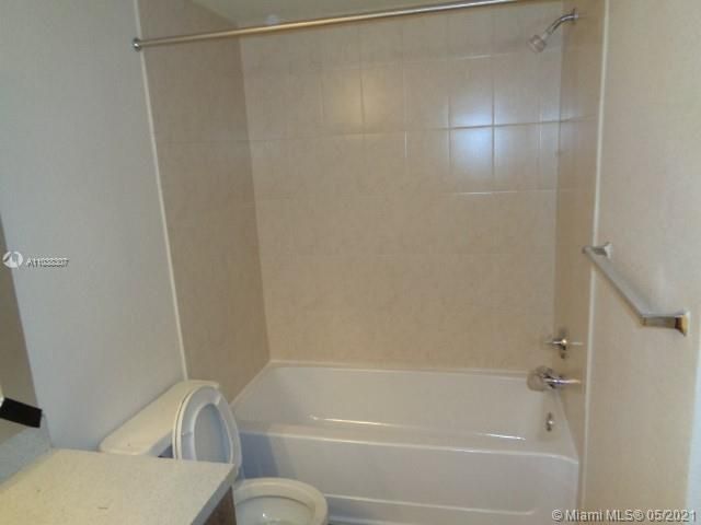 Recently Rented: $1,475 (1 beds, 1 baths, 743 Square Feet)