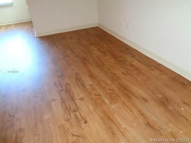 Recently Rented: $1,475 (1 beds, 1 baths, 743 Square Feet)