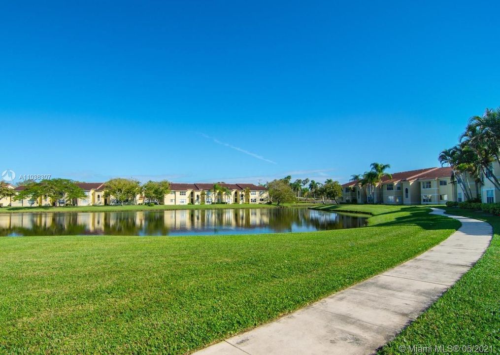 Recently Rented: $1,475 (1 beds, 1 baths, 743 Square Feet)