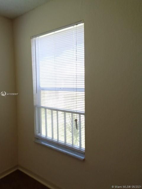 Recently Rented: $1,475 (1 beds, 1 baths, 743 Square Feet)