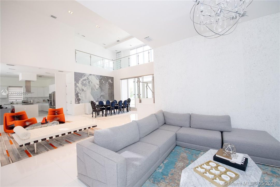 Recently Sold: $1,489,000 (5 beds, 5 baths, 4128 Square Feet)