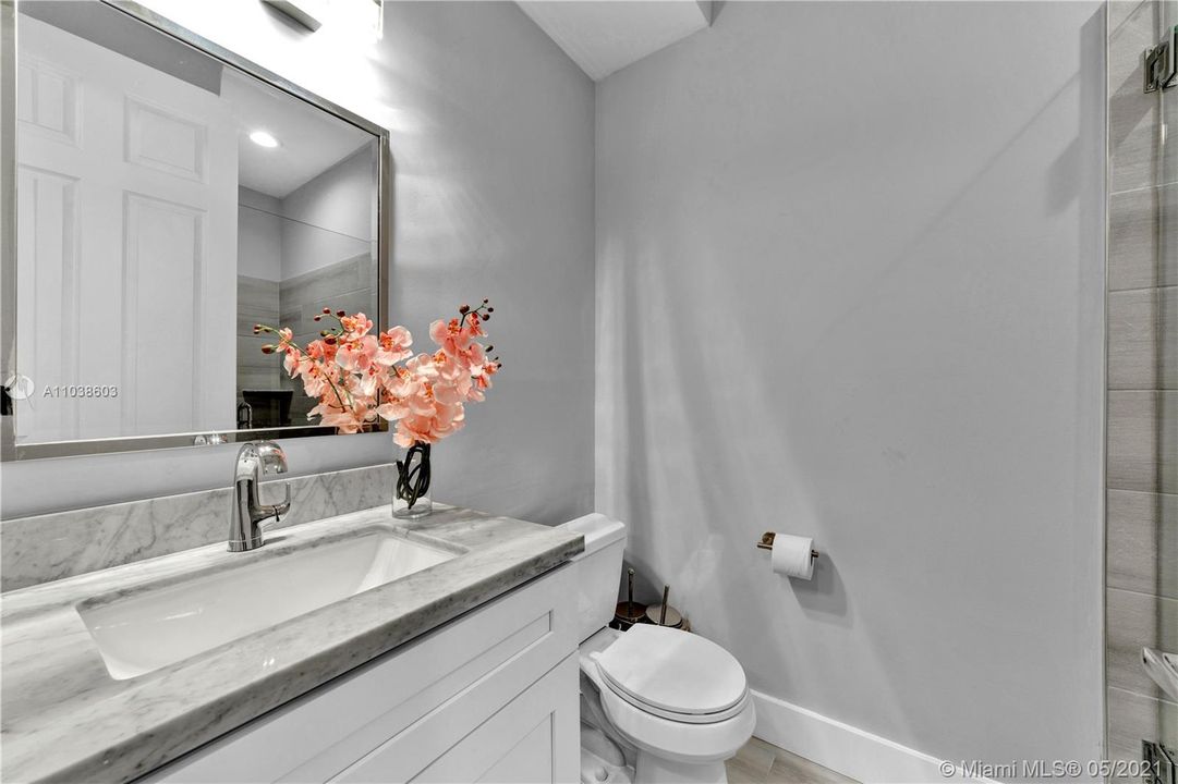 Недавно продано: $699,000 (4 спален, 3 ванн, 2615 Квадратных фут)