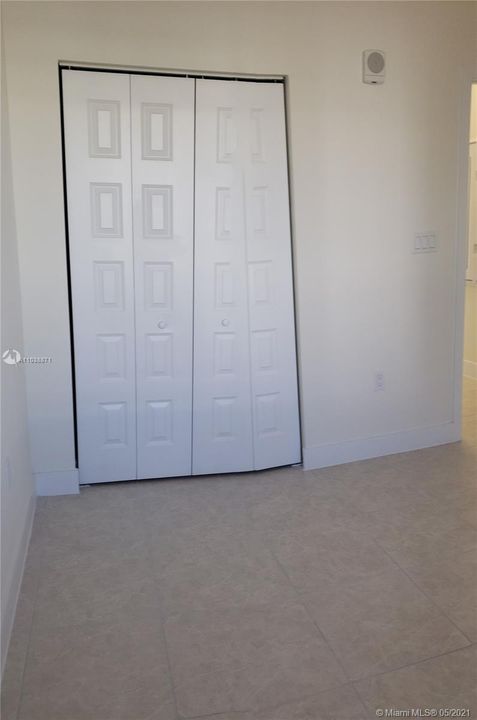 Recently Rented: $2,650 (3 beds, 2 baths, 1129 Square Feet)