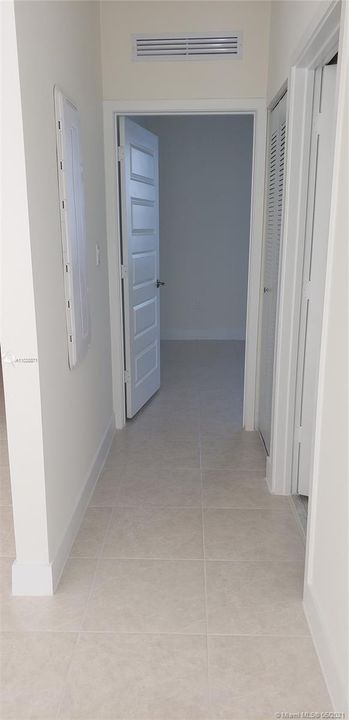 Recently Rented: $2,650 (3 beds, 2 baths, 1129 Square Feet)