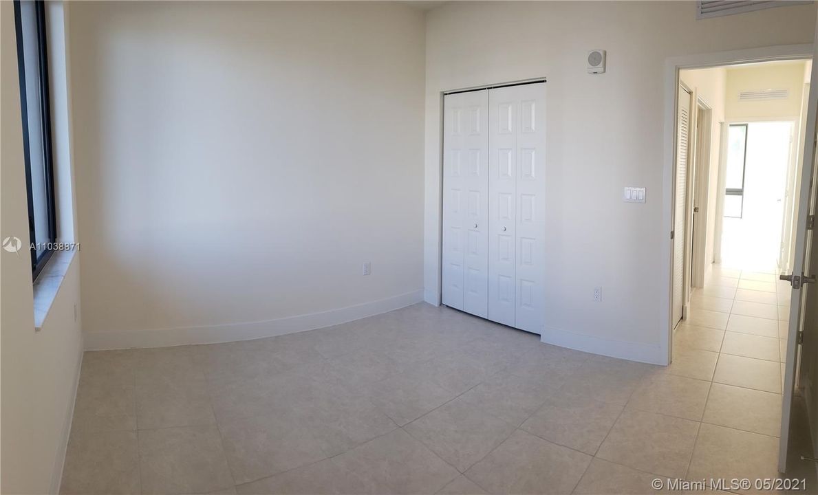 Recently Rented: $2,650 (3 beds, 2 baths, 1129 Square Feet)