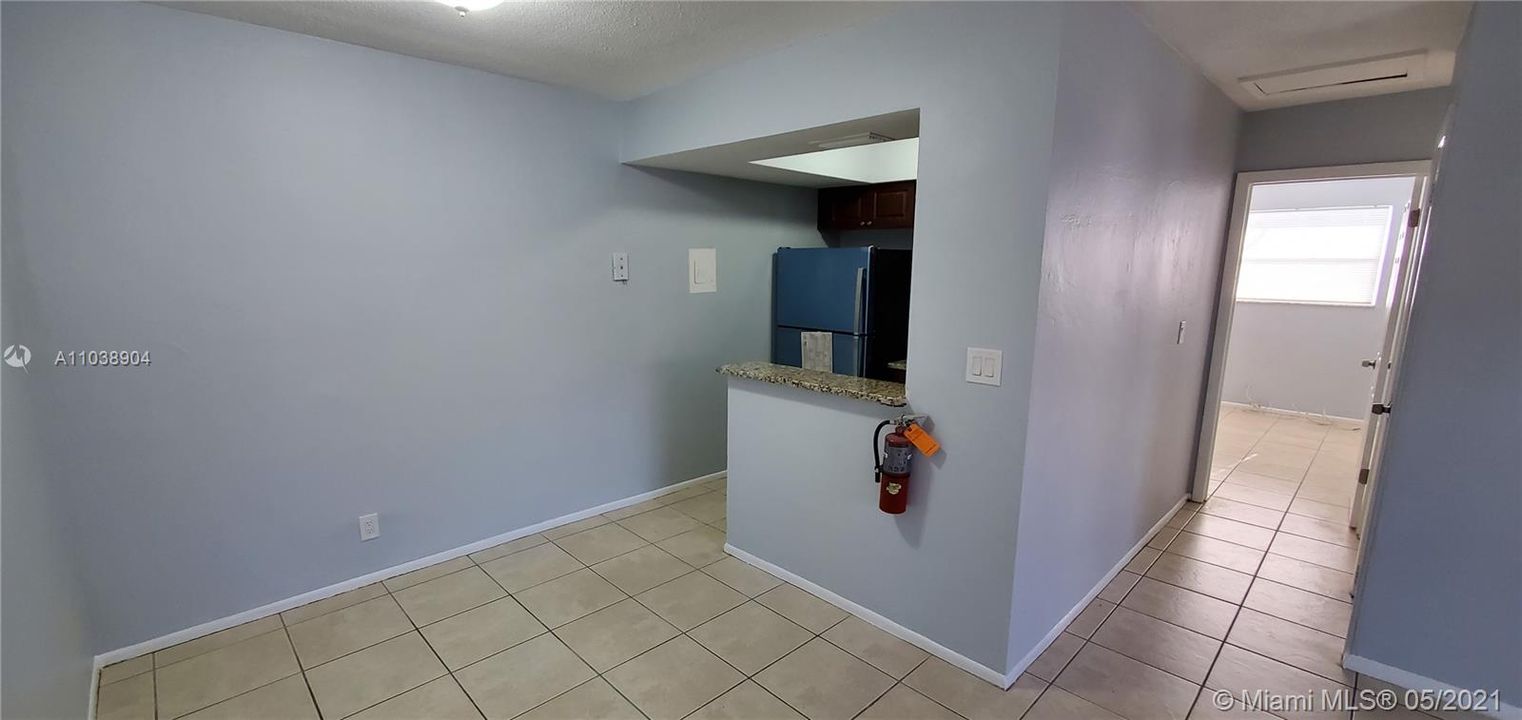 Recently Rented: $1,350 (2 beds, 1 baths, 3315 Square Feet)