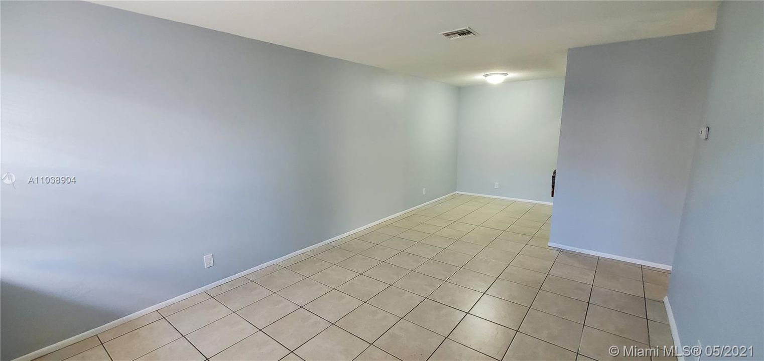 Recently Rented: $1,350 (2 beds, 1 baths, 3315 Square Feet)