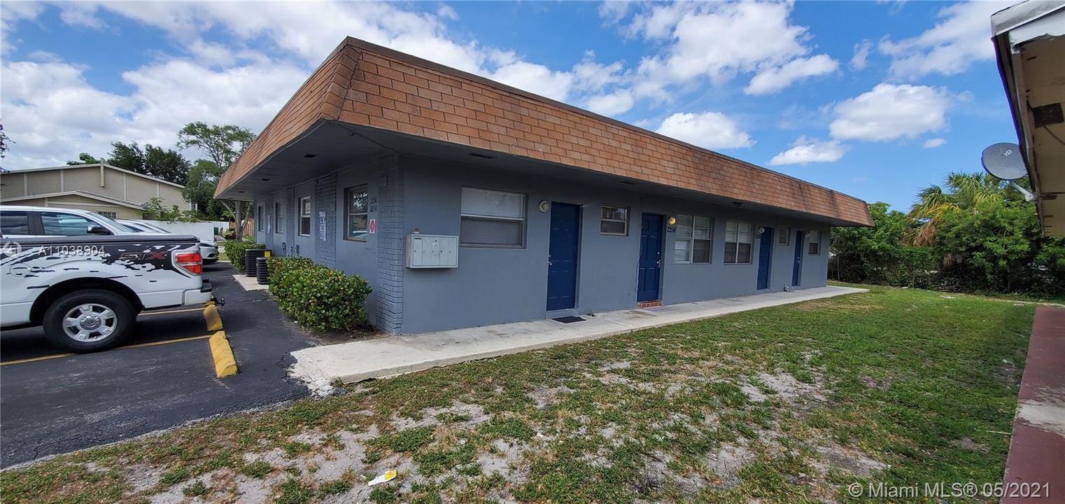 Recently Rented: $1,350 (2 beds, 1 baths, 3315 Square Feet)