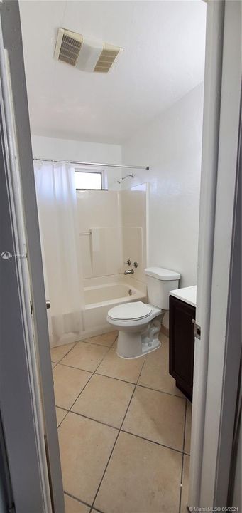 Recently Rented: $1,350 (2 beds, 1 baths, 3315 Square Feet)