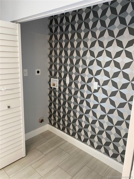 Recently Sold: $284,900 (2 beds, 2 baths, 1091 Square Feet)