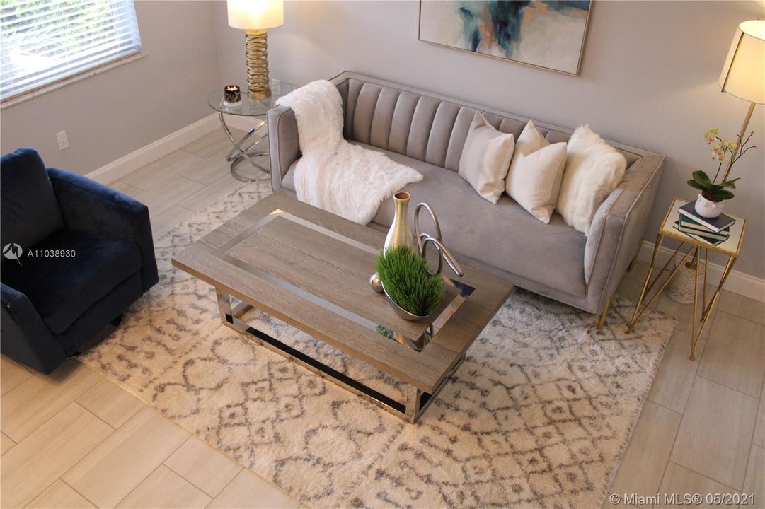 Recently Sold: $284,900 (2 beds, 2 baths, 1091 Square Feet)