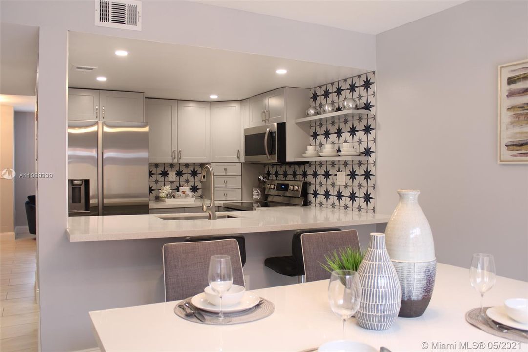 Recently Sold: $284,900 (2 beds, 2 baths, 1091 Square Feet)