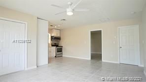 Recently Rented: $1,600 (2 beds, 2 baths, 1400 Square Feet)