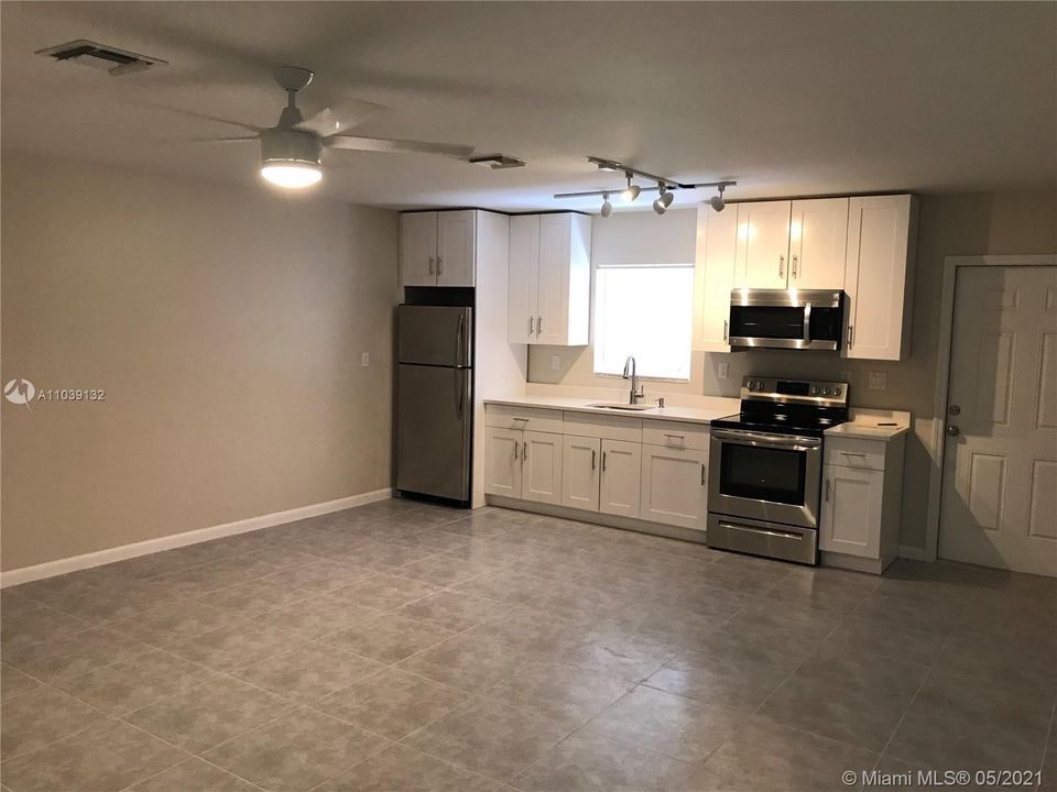 Recently Rented: $1,600 (2 beds, 2 baths, 1400 Square Feet)