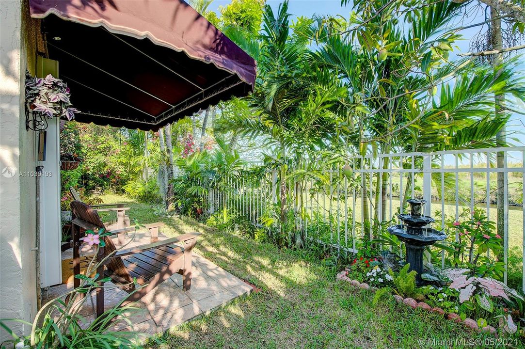 Recently Sold: $367,000 (3 beds, 2 baths, 1282 Square Feet)