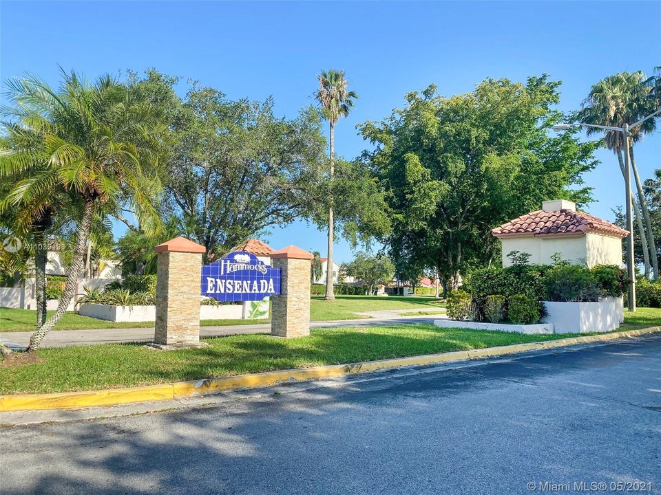 Recently Sold: $367,000 (3 beds, 2 baths, 1282 Square Feet)