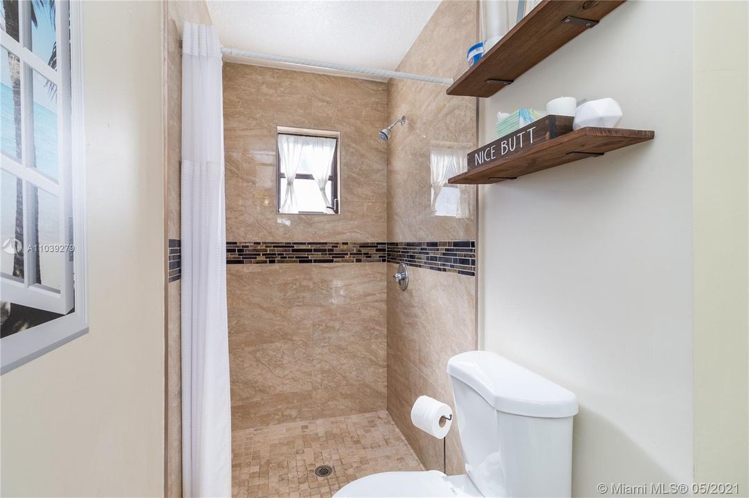 最近售出: $415,000 (4 贝兹, 2 浴室, 1750 平方英尺)