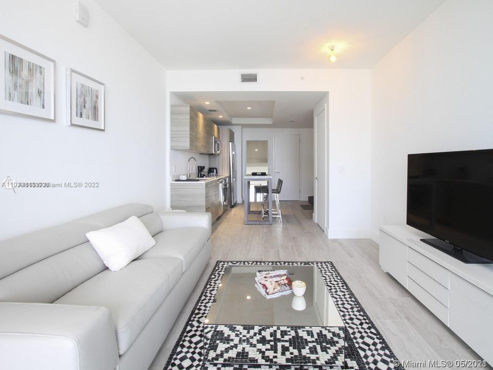 Recently Sold: $550,000 (1 beds, 2 baths, 679 Square Feet)