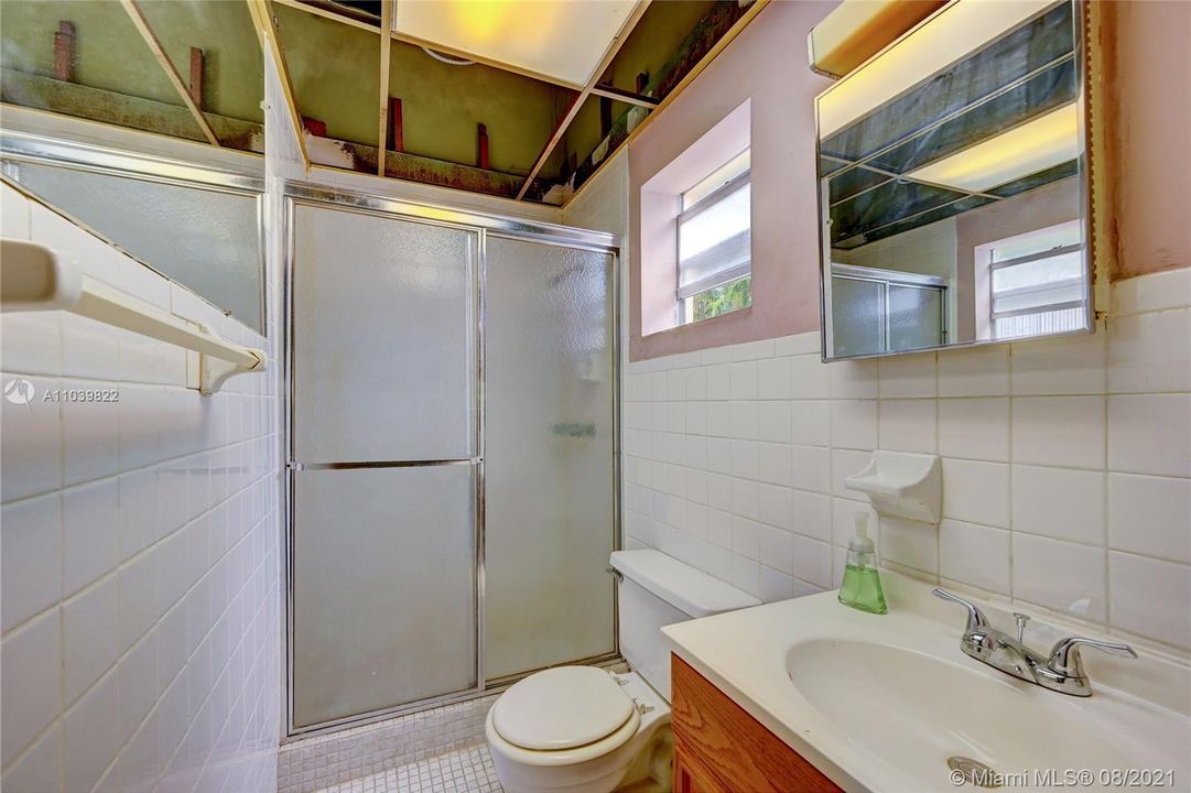 最近售出: $410,000 (3 贝兹, 2 浴室, 1708 平方英尺)