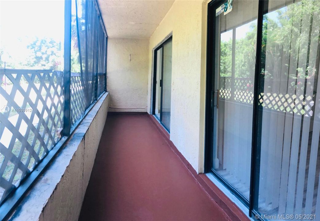 Recently Rented: $1,100 (1 beds, 1 baths, 775 Square Feet)