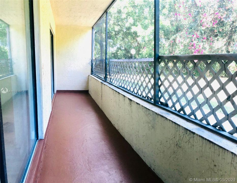 Recently Rented: $1,100 (1 beds, 1 baths, 775 Square Feet)