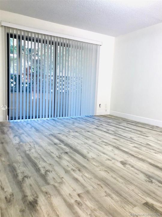 Recently Rented: $1,100 (1 beds, 1 baths, 775 Square Feet)