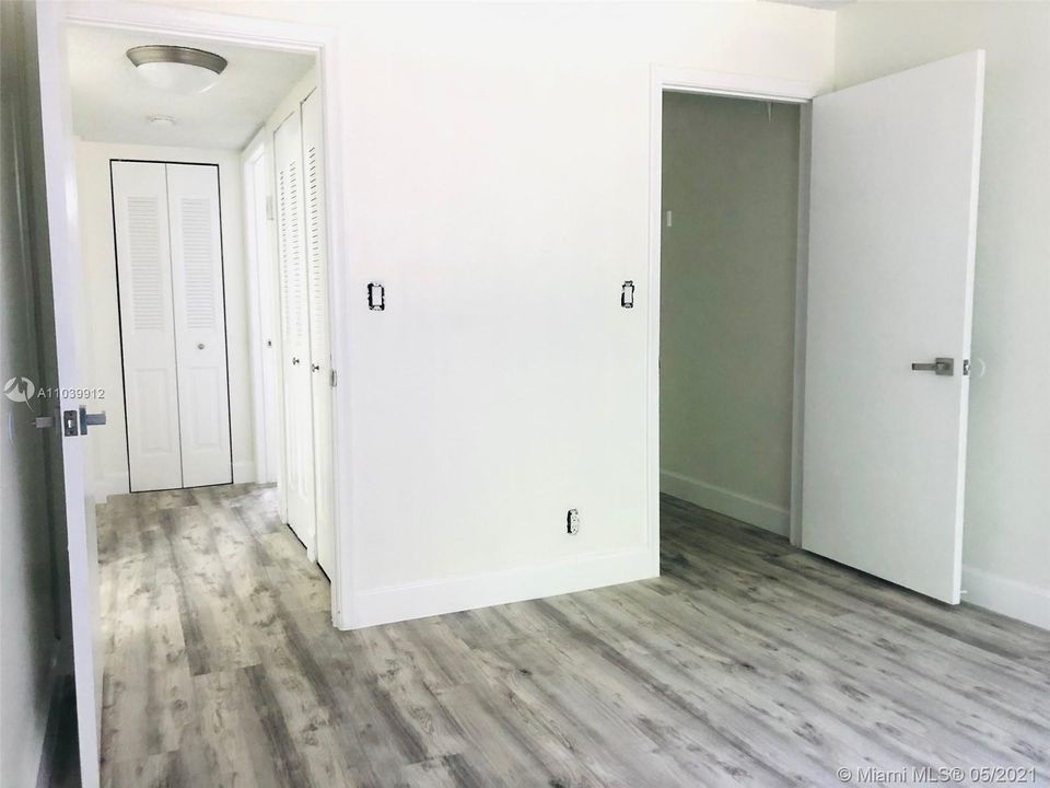 Recently Rented: $1,100 (1 beds, 1 baths, 775 Square Feet)