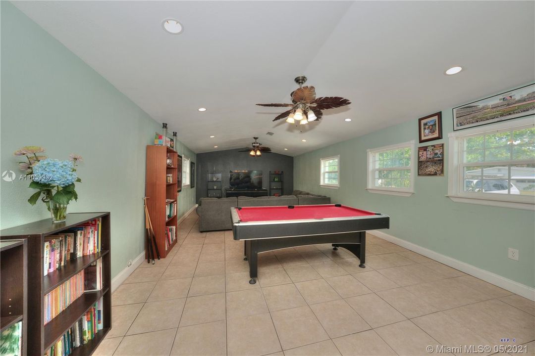1678 NE Sunview Terrace_Jensen Beach_Fl_Large Family Room