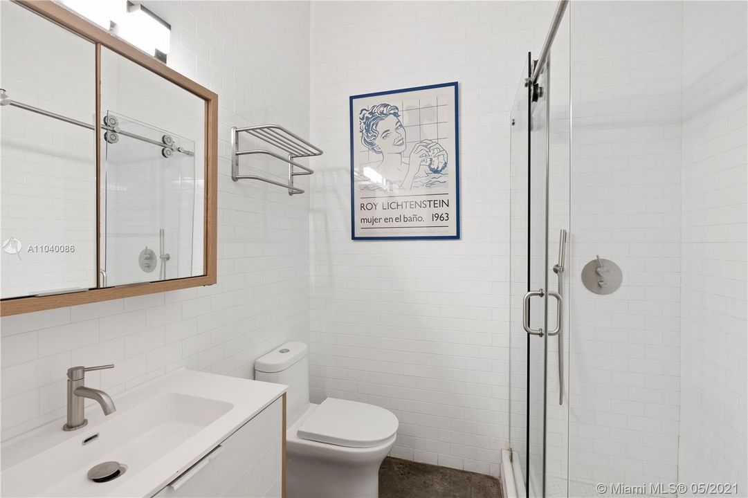 最近售出: $3,200,000 (4 贝兹, 5 浴室, 2964 平方英尺)