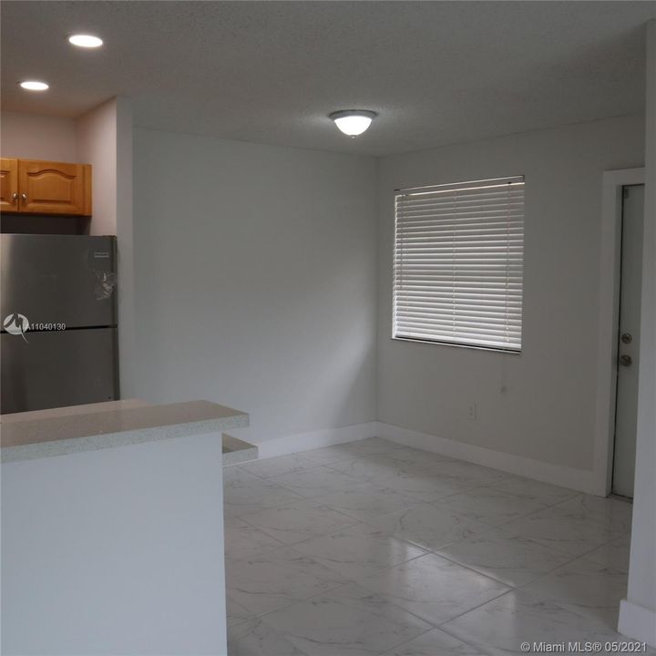 Недавно продано: $160,000 (2 спален, 2 ванн, 816 Квадратных фут)