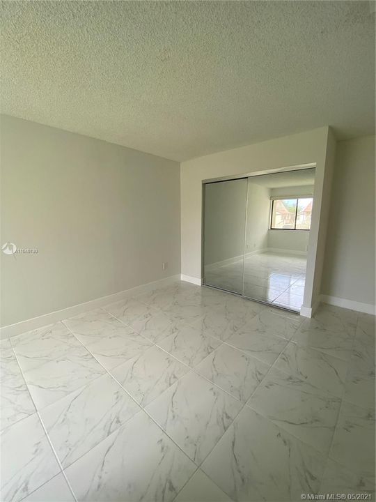 Недавно продано: $160,000 (2 спален, 2 ванн, 816 Квадратных фут)