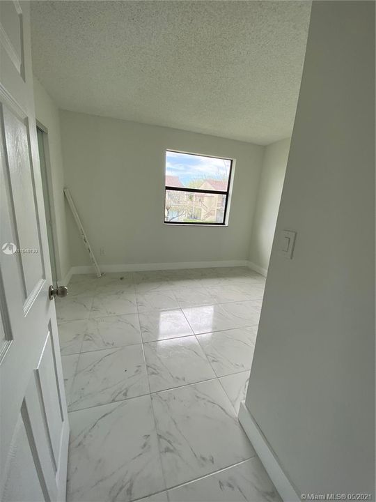 Недавно продано: $160,000 (2 спален, 2 ванн, 816 Квадратных фут)