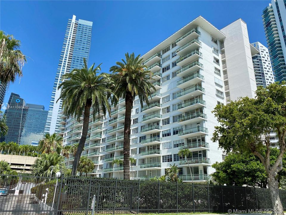 Recently Sold: $415,000 (2 beds, 2 baths, 0 Square Feet)