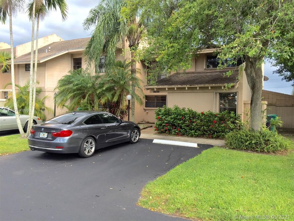 Recientemente alquilado: $2,550 (3 camas, 2 baños, 1600 Pies cuadrados)