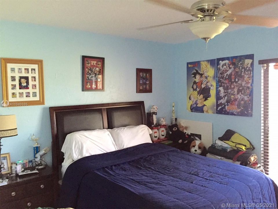 Recientemente alquilado: $2,550 (3 camas, 2 baños, 1600 Pies cuadrados)